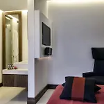 Hotel 12 Months & Tsagkarada