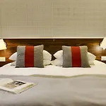 Hotell 12 Months &