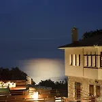 12 Months & Hotell Tsagarada