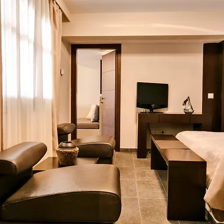 12 Months & 5* Tsagarada