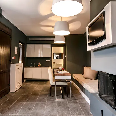 Hotel 12 Months & 5*