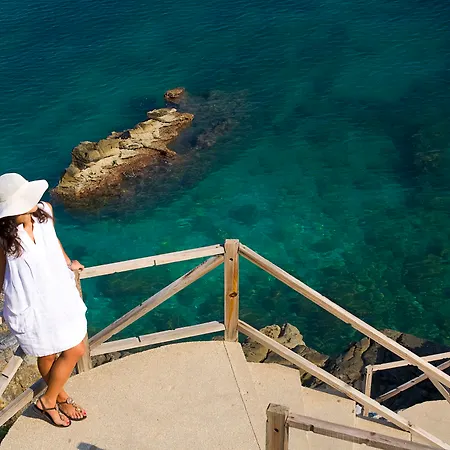 12 Months & 5* טסגרדה