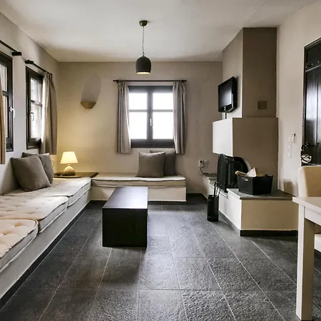 12 Months & Szálloda 5*