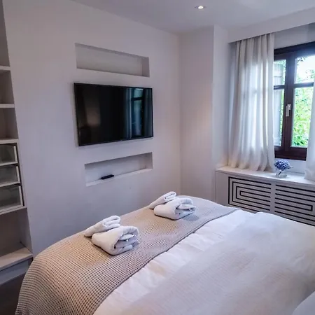 12 Months & Hotel 5*