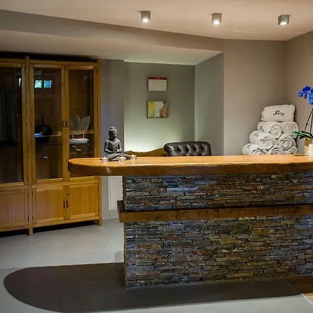 12 Months & Hotel 5*