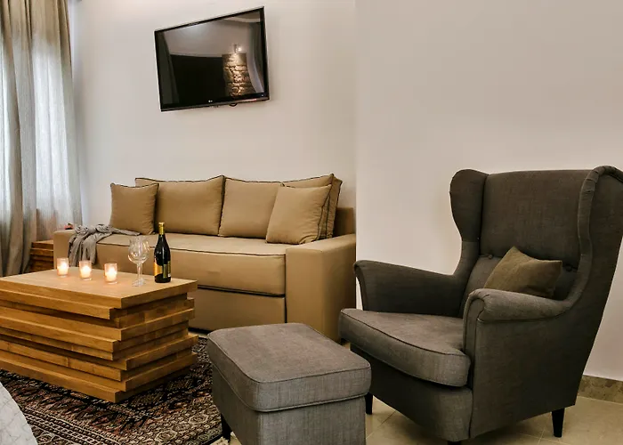 Hotel 12 Months & Tsagarada