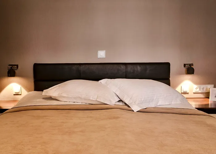 12 Months & Hotel 5*