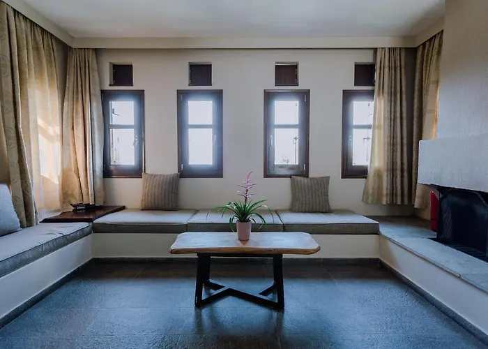 12 Months & Отель