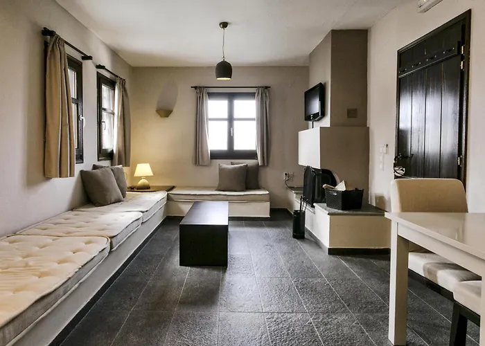 12 Months & Hotel 5*