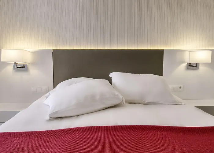 12 Months & Цагарада