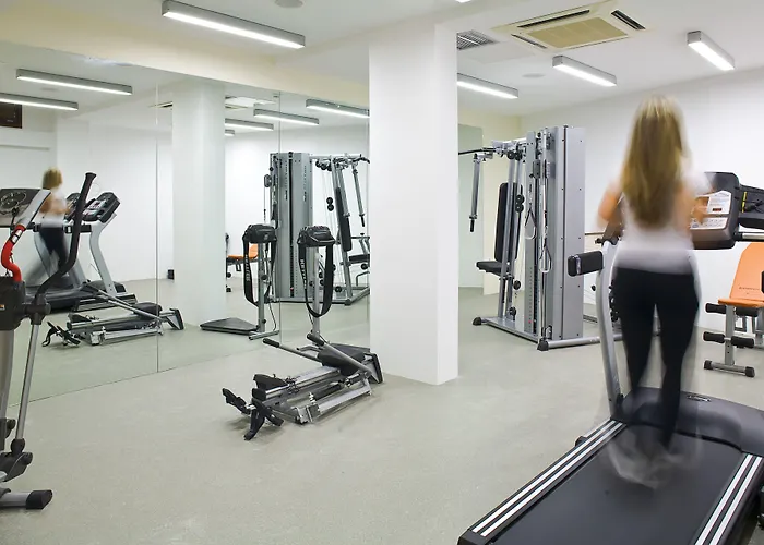 12 Months & 5* Цагарада