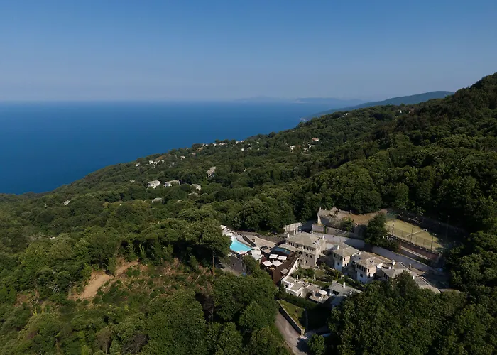 12 Months & Отель 5*